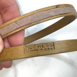 Vintage 5" DUCHESS Embroidery hoop- Felt cushion lined